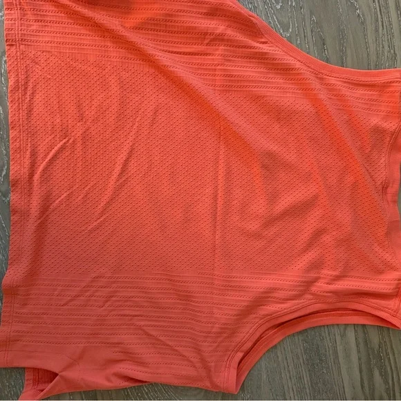 Lululemon swiftly high-low cropped tank top - Picture 2 of 2